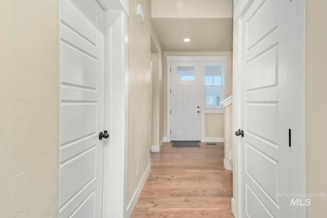 5771 W Daphne Dr, Meridian, ID 83646