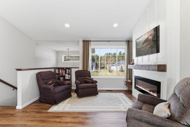 25921 24th Street W, Zimmerman, MN 55398