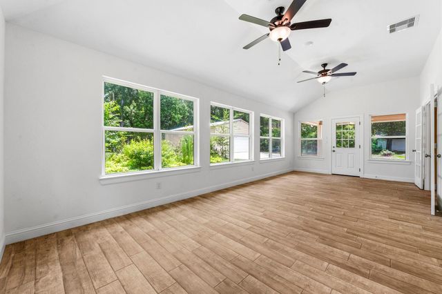 20878 White Oak Lane, Montgomery, TX 77316