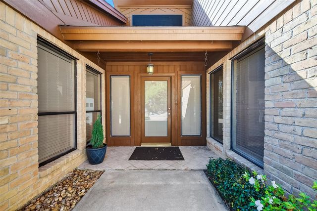 3705 Winter Haven Drive, Baytown, TX 77521