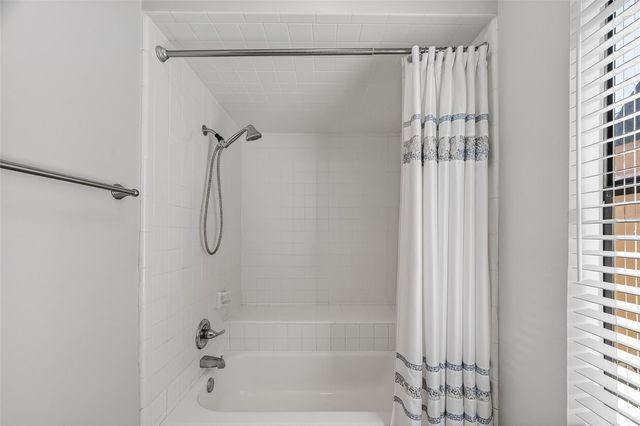 3705 Winter Haven Drive, Baytown, TX 77521