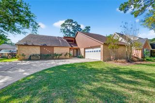 3705 Winter Haven Drive, Baytown, TX 77521