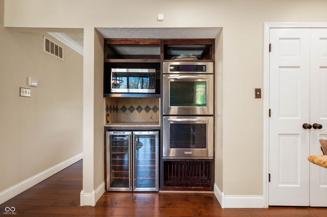 10848 Courageous Drive, Indianapolis, IN 46236