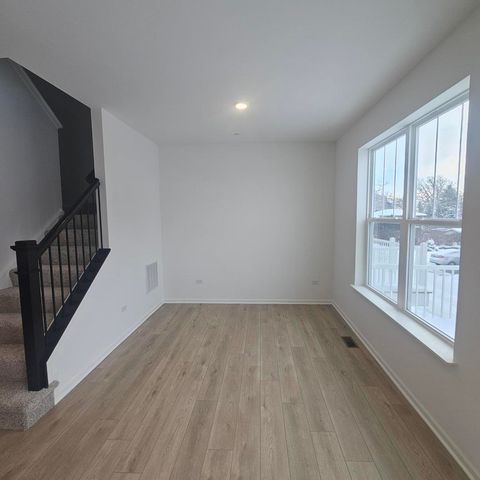 233 Settlers Place, West Dundee, IL 60118