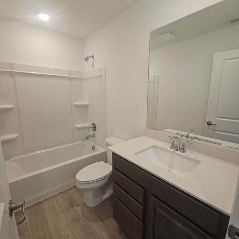 233 Settlers Place, West Dundee, IL 60118