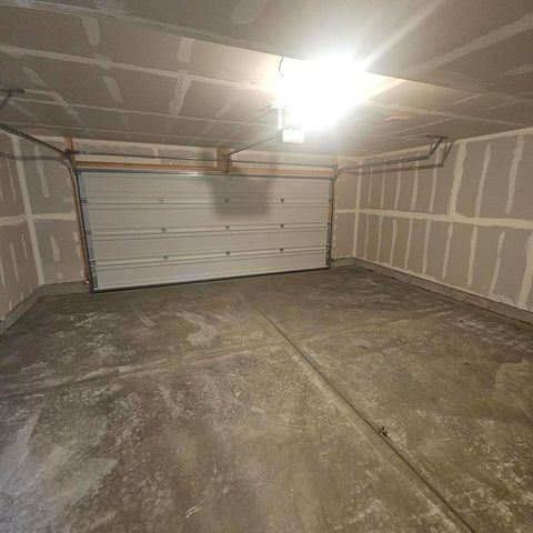 233 Settlers Place, West Dundee, IL 60118