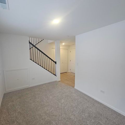 233 Settlers Place, West Dundee, IL 60118