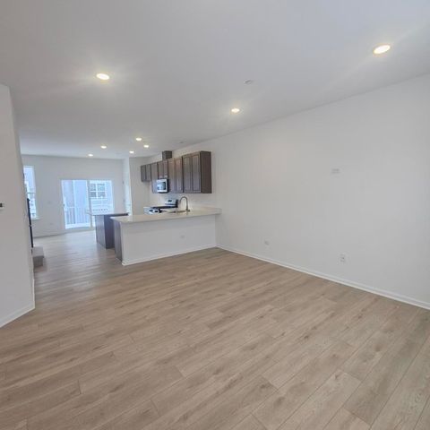 233 Settlers Place, West Dundee, IL 60118