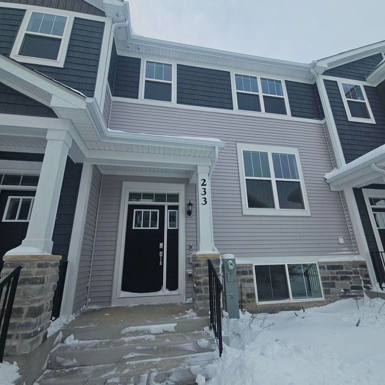 233 Settlers Place, West Dundee, IL 60118