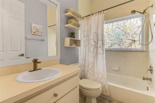 5466 LEGEND HILLS LANE, Spring Hill, FL 34609