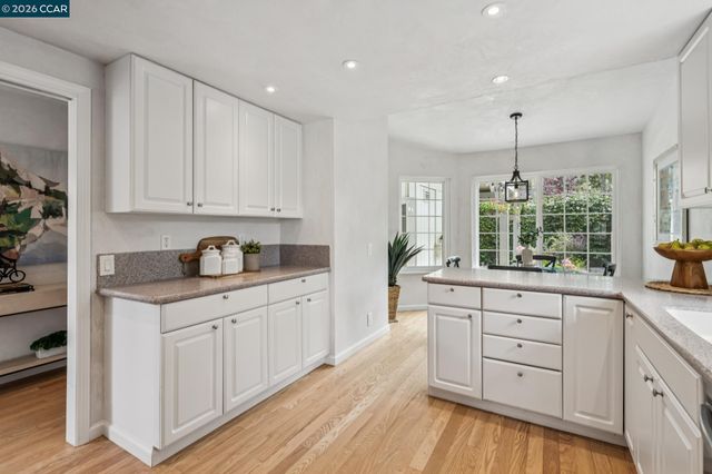 137 Brighton Rd, Alameda, CA 94502