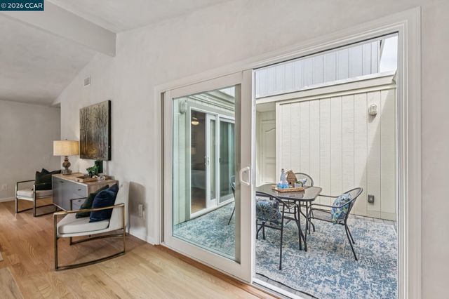 137 Brighton Rd, Alameda, CA 94502