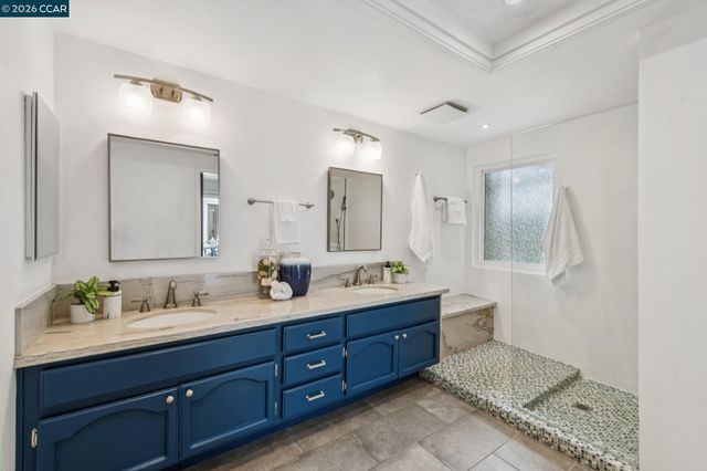 137 Brighton Rd, Alameda, CA 94502