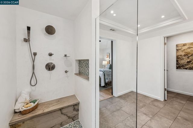 137 Brighton Rd, Alameda, CA 94502