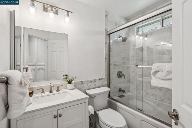 137 Brighton Rd, Alameda, CA 94502
