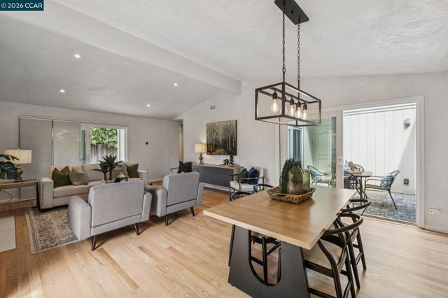 137 Brighton Rd, Alameda, CA 94502