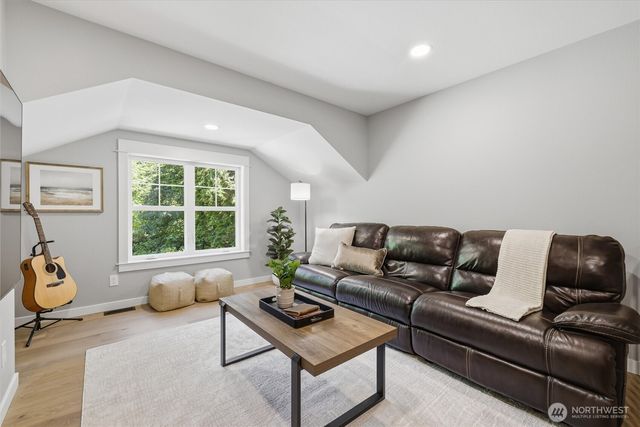 20919 SE 213th Street, Maple Valley, WA 98038