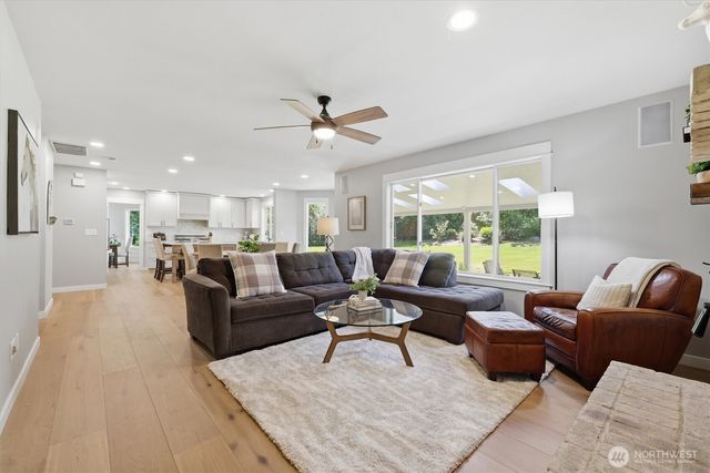 20919 SE 213th Street, Maple Valley, WA 98038