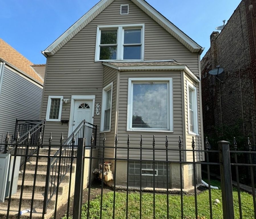 5018 W Concord Place, Chicago, IL 60639