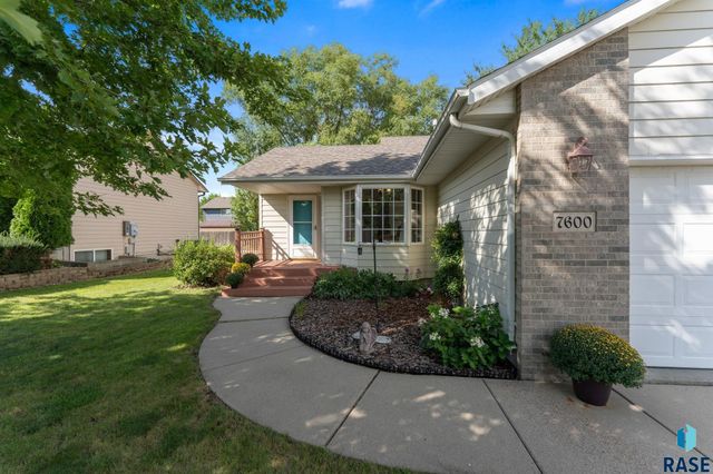 7600 W Regina St Street, Sioux Falls, SD 57106