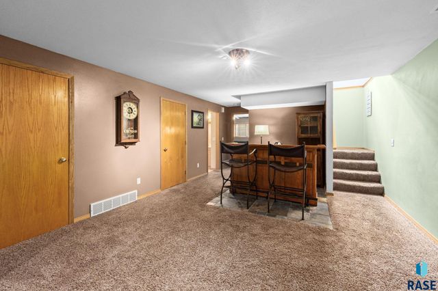 7600 W Regina St Street, Sioux Falls, SD 57106