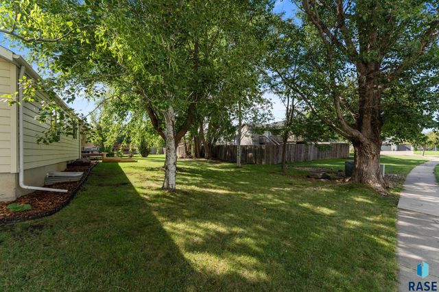 7600 W Regina St Street, Sioux Falls, SD 57106