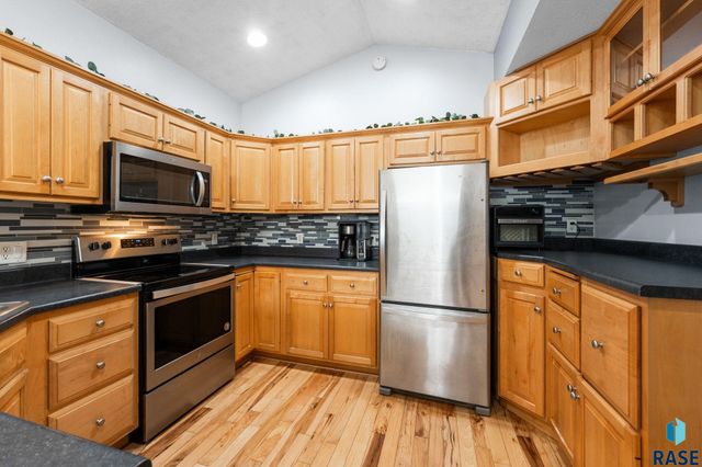 7600 W Regina St Street, Sioux Falls, SD 57106