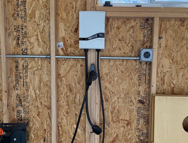 5240 W Winnemac Avenue, Chicago, IL 60630