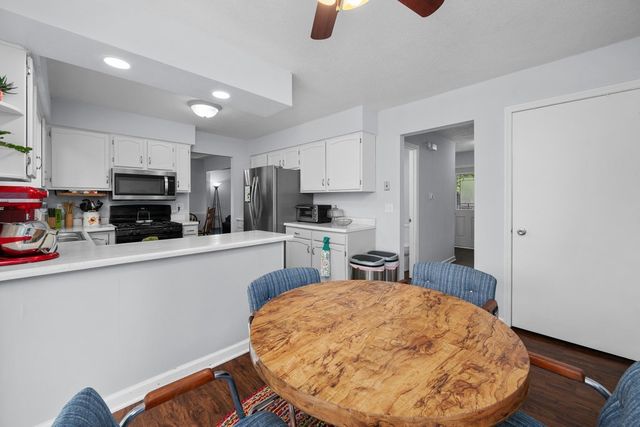 816 W 57th Street, Davenport, IA 52806