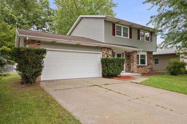 816 W 57th Street, Davenport, IA 52806