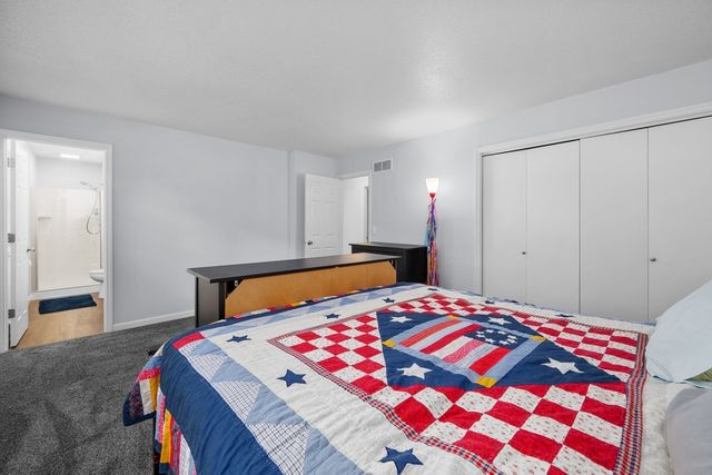816 W 57th Street, Davenport, IA 52806