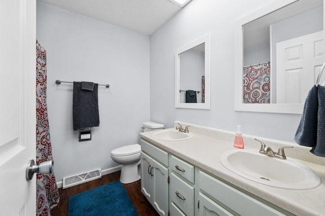 816 W 57th Street, Davenport, IA 52806