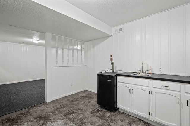 816 W 57th Street, Davenport, IA 52806
