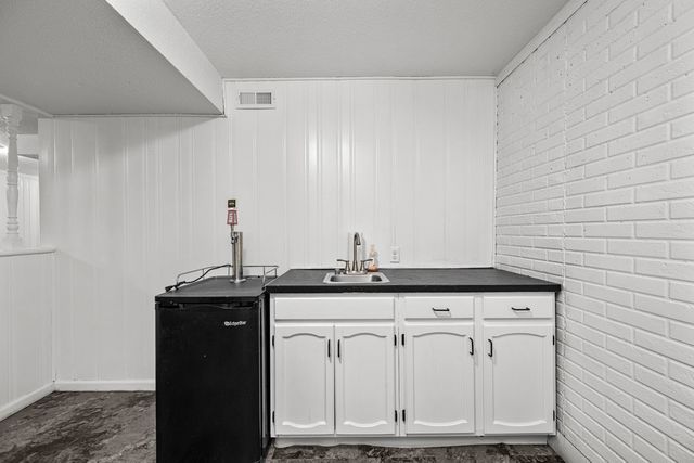 816 W 57th Street, Davenport, IA 52806