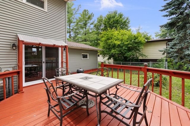 816 W 57th Street, Davenport, IA 52806