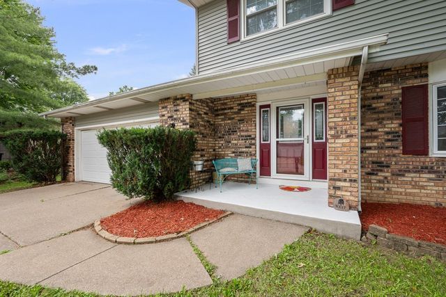 816 W 57th Street, Davenport, IA 52806