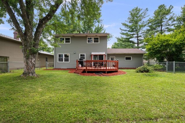 816 W 57th Street, Davenport, IA 52806