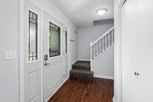816 W 57th Street, Davenport, IA 52806