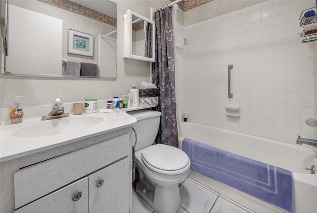 1203 HADDINGTON CIRCLE 0, Sun City Center, FL 33573