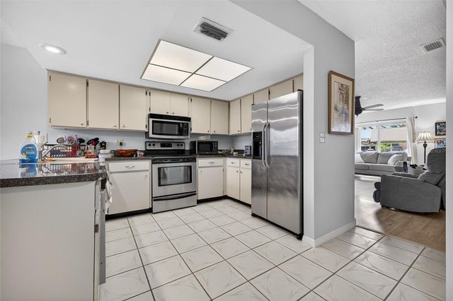 1203 HADDINGTON CIRCLE 0, Sun City Center, FL 33573