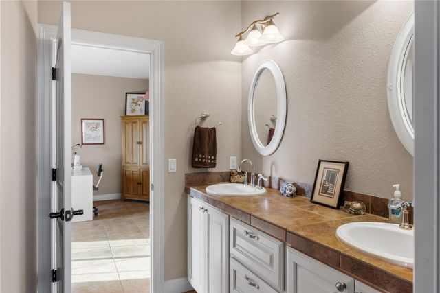 12509 Aquaplex DR, Buda, TX 78610