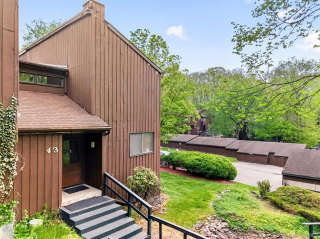 43 Redwood Drive, Highland Mills, NY 10930