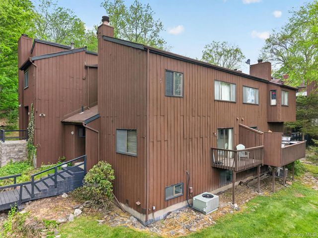 43 Redwood Drive, Highland Mills, NY 10930