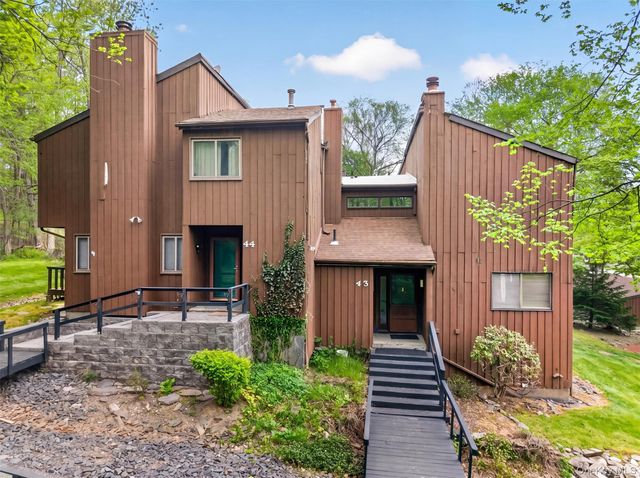 43 Redwood Drive, Highland Mills, NY 10930