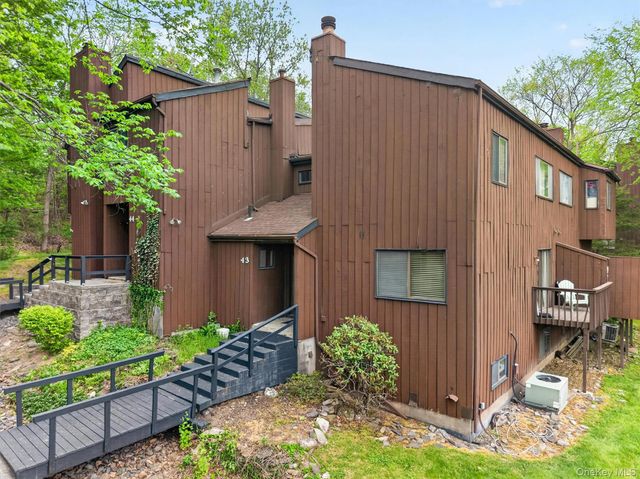 43 Redwood Drive, Highland Mills, NY 10930