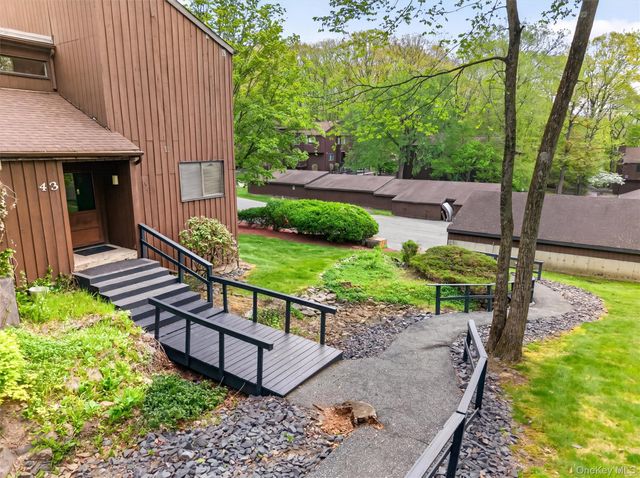 43 Redwood Drive, Highland Mills, NY 10930