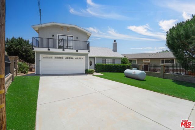 14924 Sunnydale Drive, Lake Hughes, CA 93532