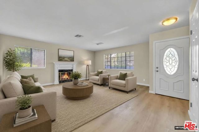 14924 Sunnydale Drive, Lake Hughes, CA 93532