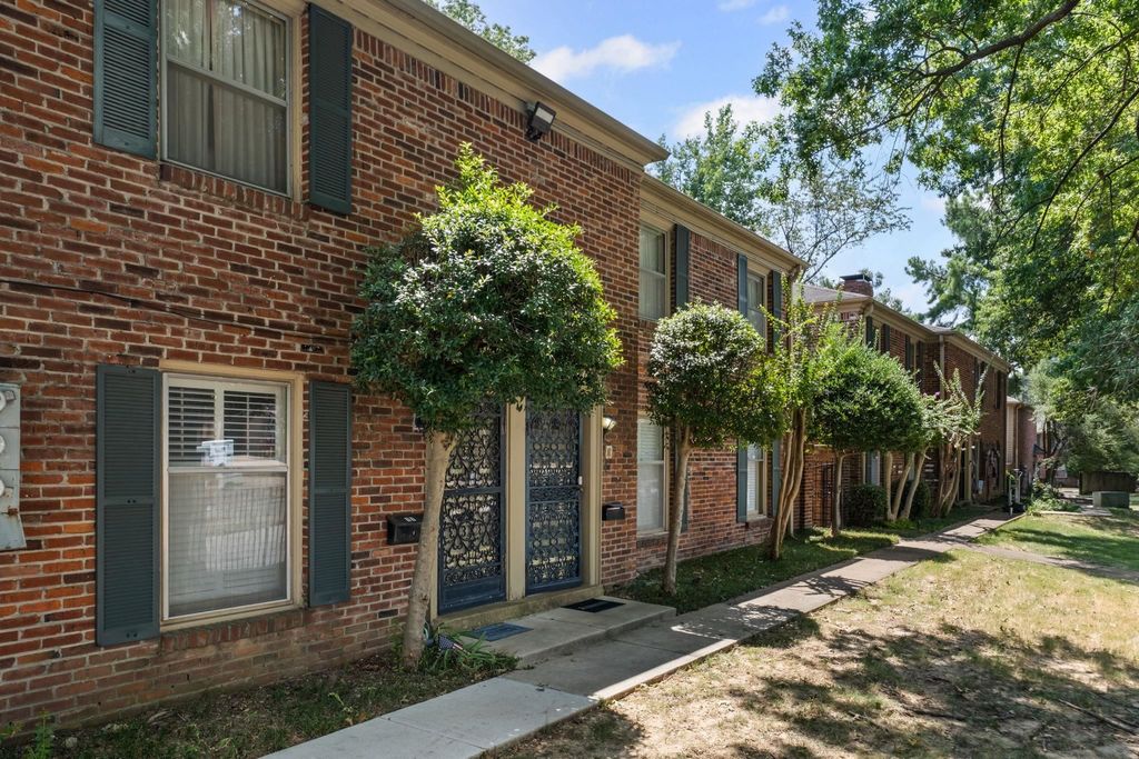 1205 Bristol Dr Apt 18, Memphis, TN 38119