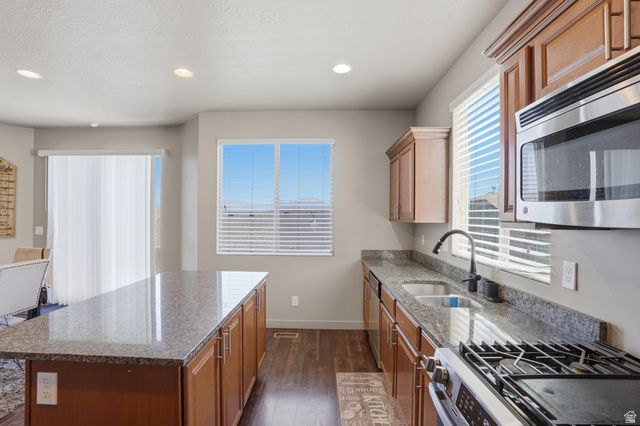 8417 S OTTER DR, West Jordan, UT 84081